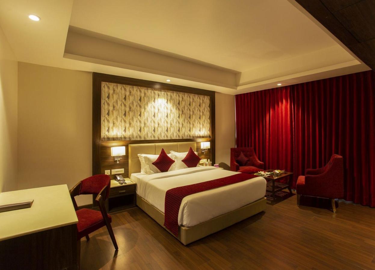 Sarovar Portico, Somnāth Extérieur photo