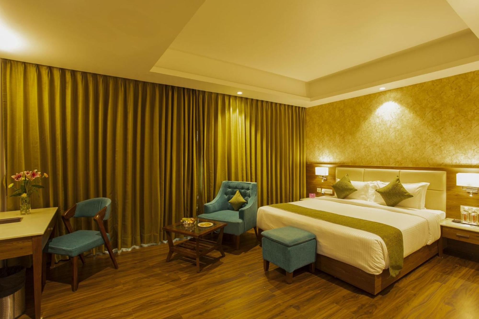 Sarovar Portico, Somnāth Extérieur photo