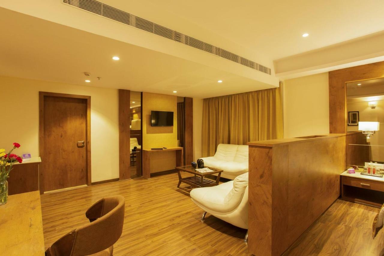 Sarovar Portico, Somnāth Extérieur photo