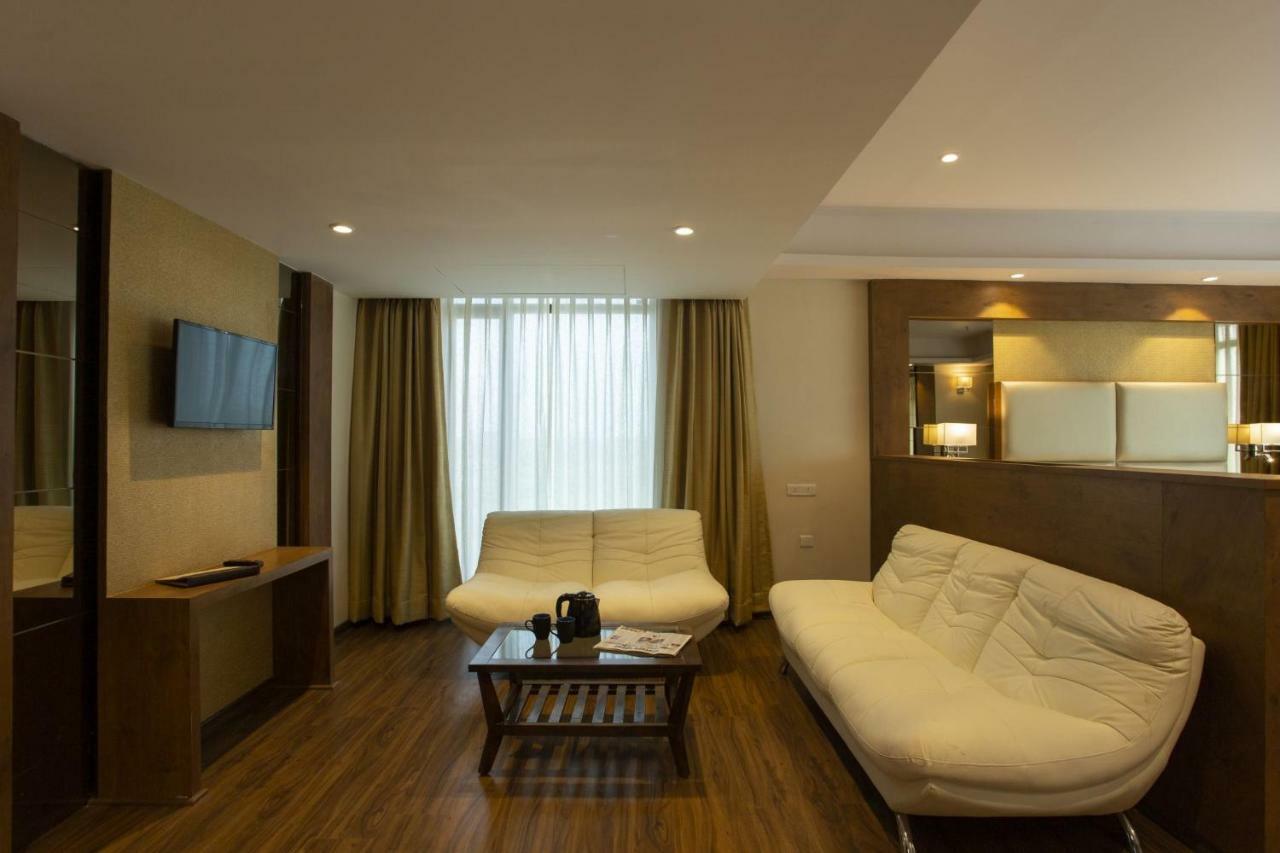 Sarovar Portico, Somnāth Extérieur photo