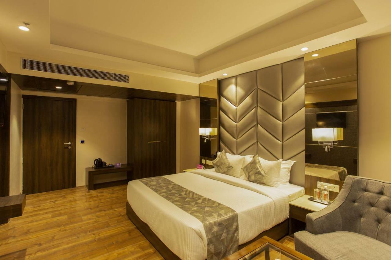 Sarovar Portico, Somnāth Extérieur photo