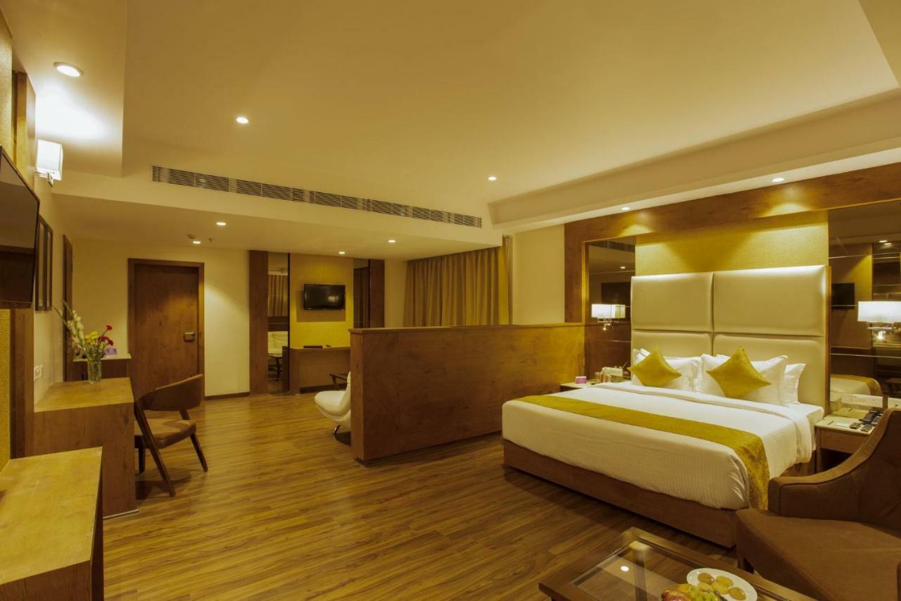 Sarovar Portico, Somnāth Extérieur photo