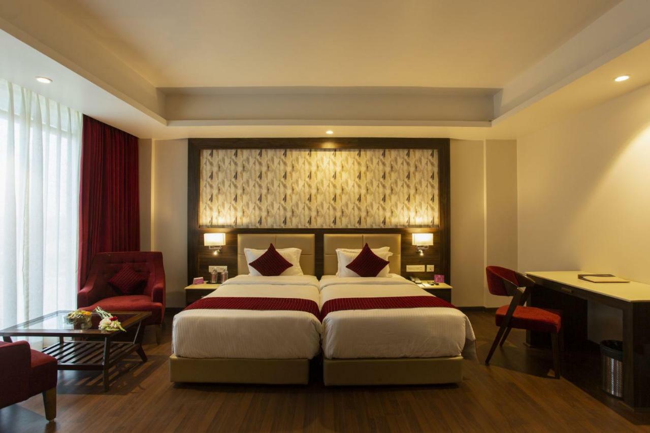 Sarovar Portico, Somnāth Extérieur photo