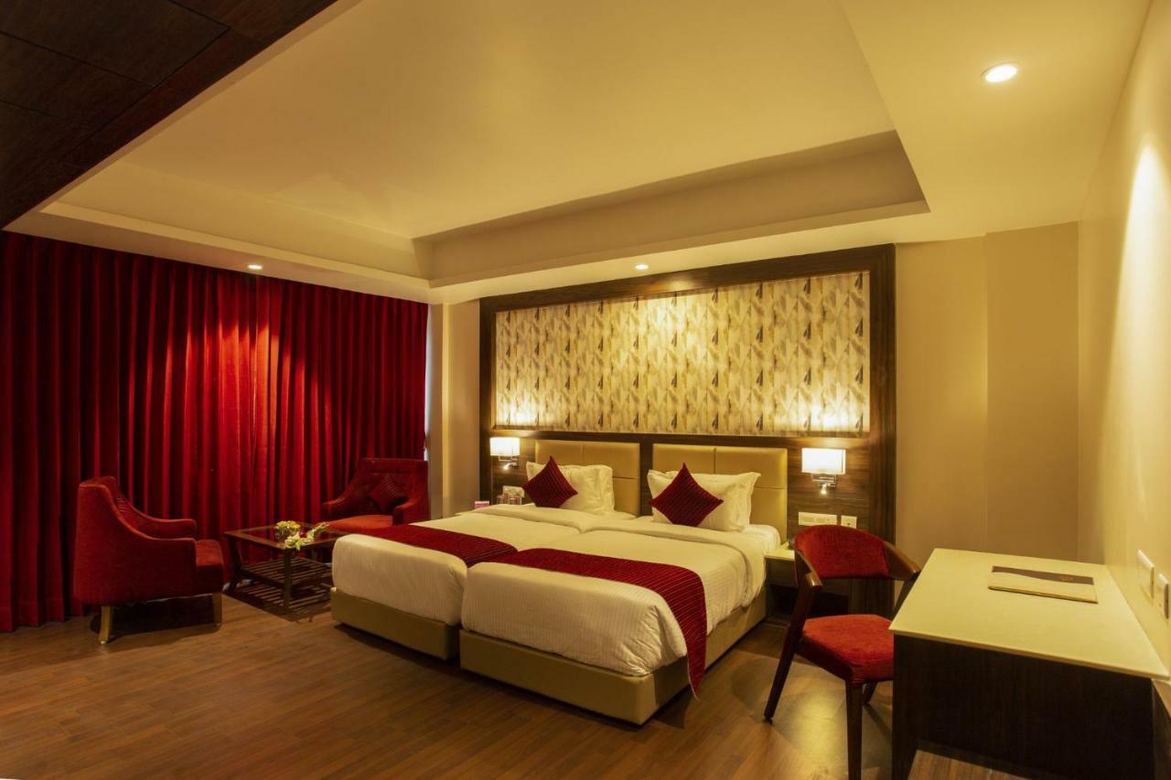 Sarovar Portico, Somnāth Extérieur photo