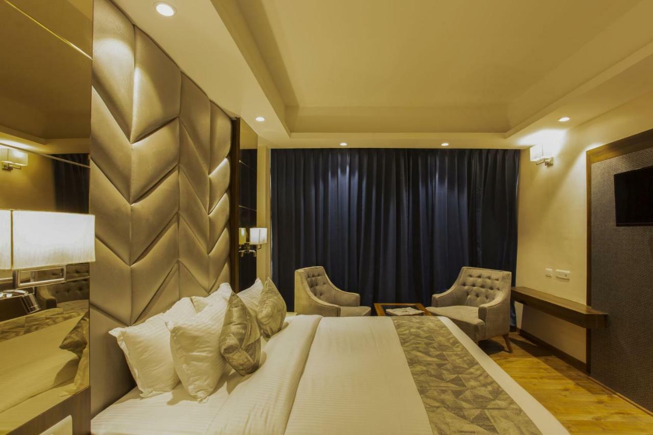 Sarovar Portico, Somnāth Extérieur photo