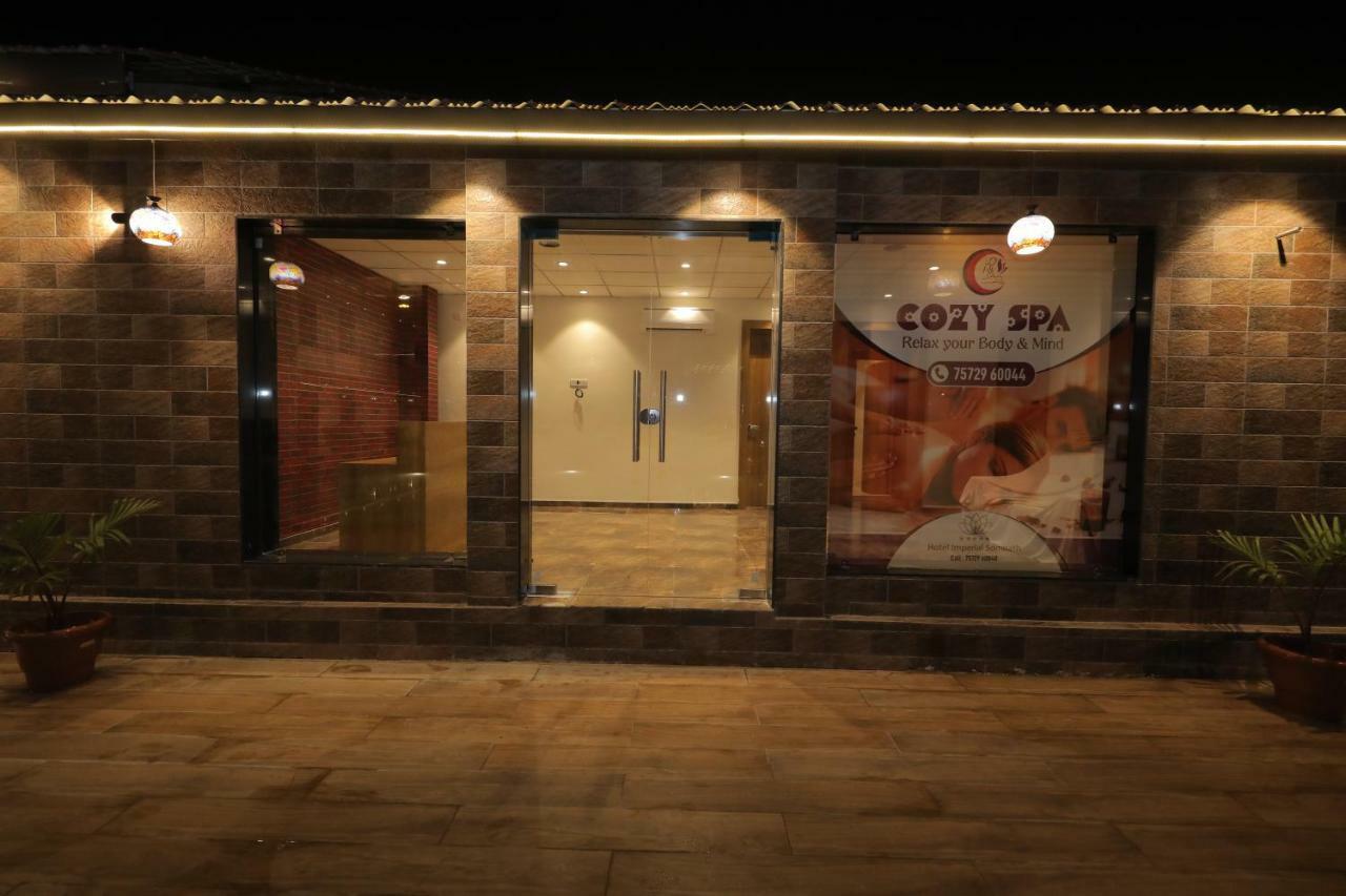 Sarovar Portico, Somnāth Extérieur photo