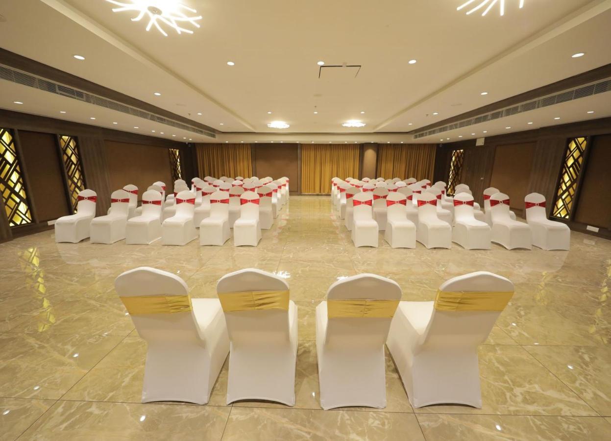 Sarovar Portico, Somnāth Extérieur photo
